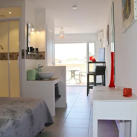 550, Port Soleil Au Village Naturiste