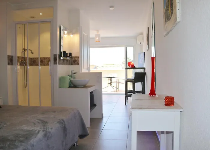 550, Port Soleil Au Village Naturiste